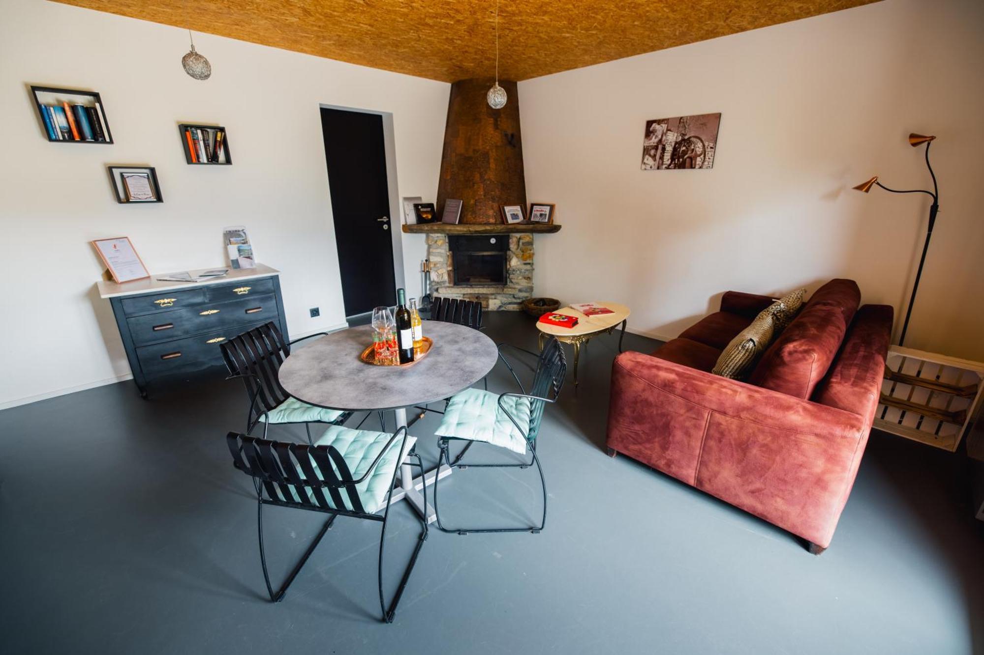 B&B La Forge De Diogne ครองส์มอนตานา ภายนอก รูปภาพ