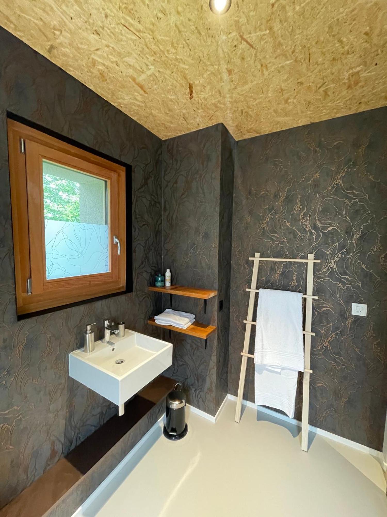 B&B La Forge De Diogne ครองส์มอนตานา ภายนอก รูปภาพ