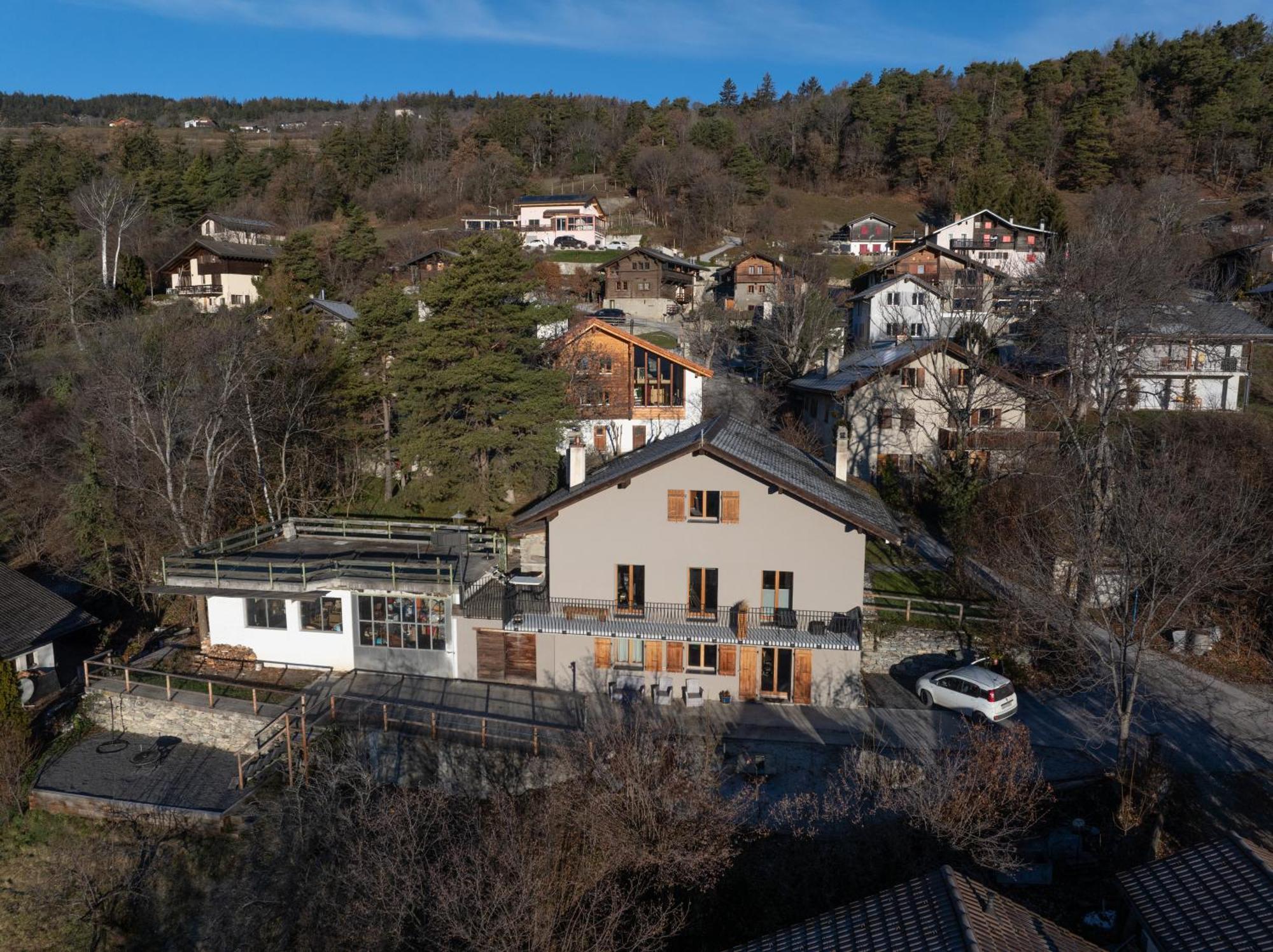B&B La Forge De Diogne ครองส์มอนตานา ภายนอก รูปภาพ